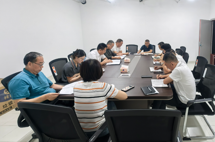 淮糧實(shí)業(yè)公司召開(kāi)深入貫徹中央八項(xiàng)規(guī)定精神學(xué)習(xí)教育總結(jié)會(huì)議